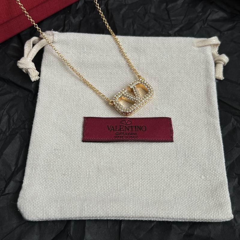 Valentino necklace 03yxh61